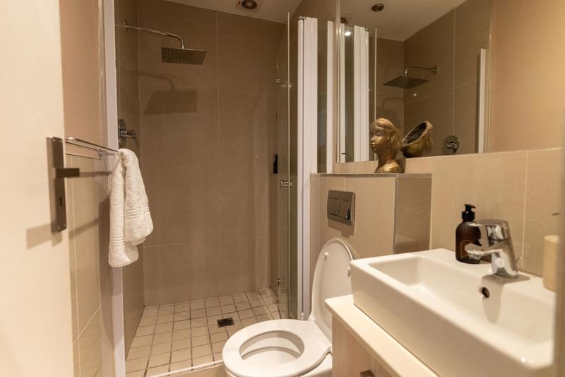 1 Bedroom Property for Sale in Mouille Point Western Cape